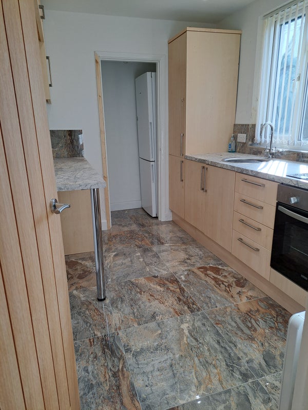 'Lovely 1 bedroom apartment Four Oaks' Room to Rent from SpareRoom