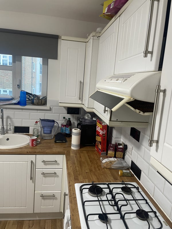 'Spacious 2 bed flat in Clapham / Balham' Room to Rent from SpareRoom
