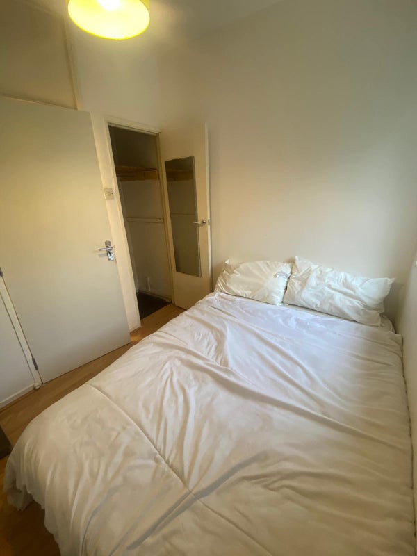 '3 Double Rooms In Same Flat In Euston' Room to Rent from SpareRoom