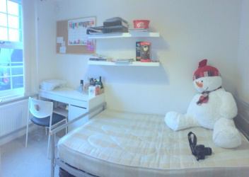 Photo 1: Bedroom 4