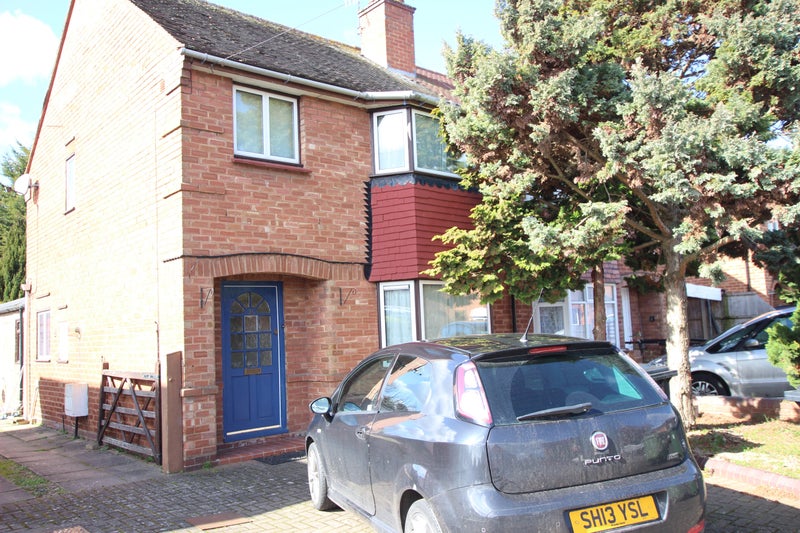 'Available SEPT 2023 5 Rooms Blenheim Road' Room to Rent from SpareRoom