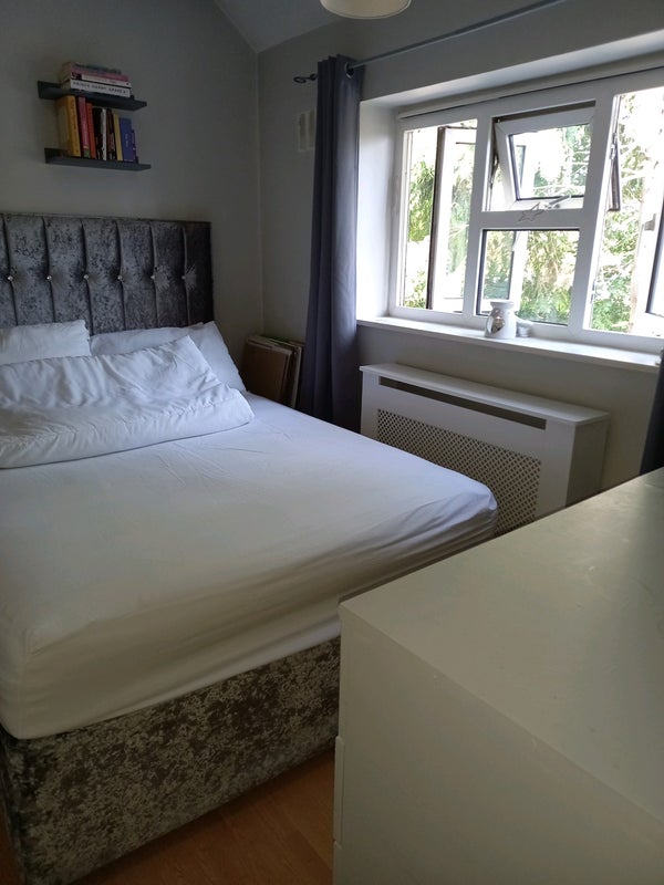 'Double room in borehamwood' Room to Rent from SpareRoom