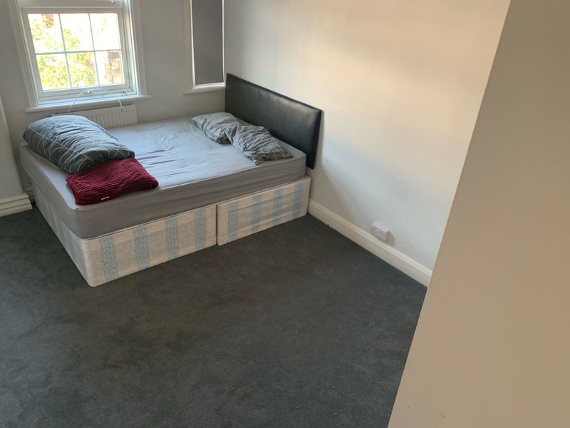'Short Term Sublet-Room In A House At Brent Cross ' Room to Rent from ...
