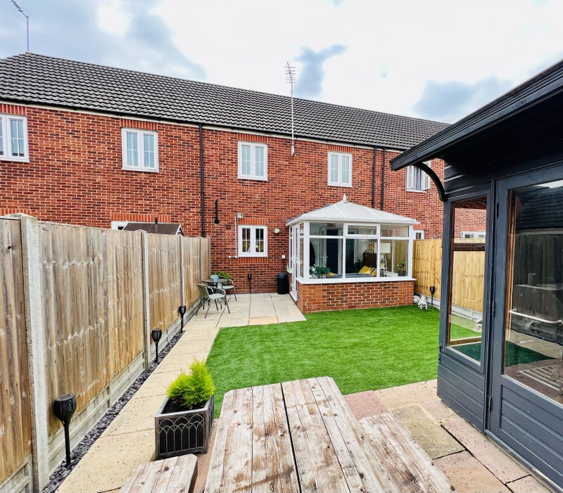 'Rooms for rent Gloucester, Quedgley GL2 area' Room to Rent from SpareRoom