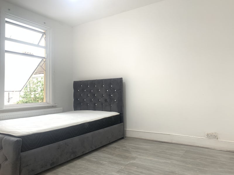 'Rooms Available To Rent Upton Park E13' Room to Rent from SpareRoom