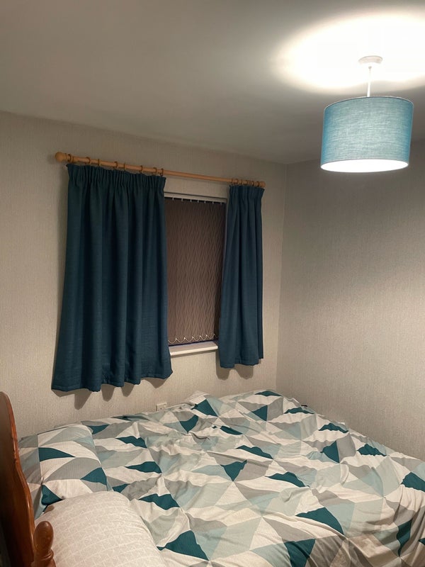 'Doubleroom available in lovely home in Hunts Cross' Room to Rent from
