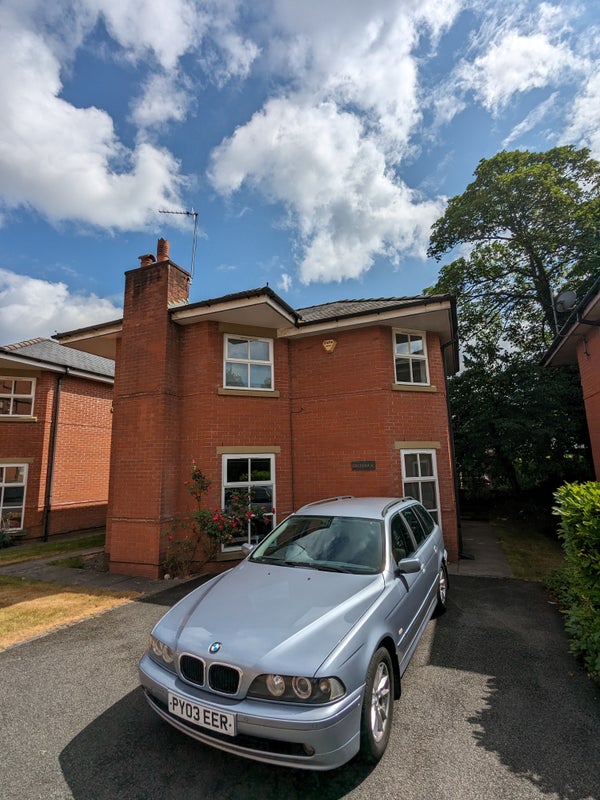 'Double room in detached house in East Didsbury' Room to Rent from SpareRoom
