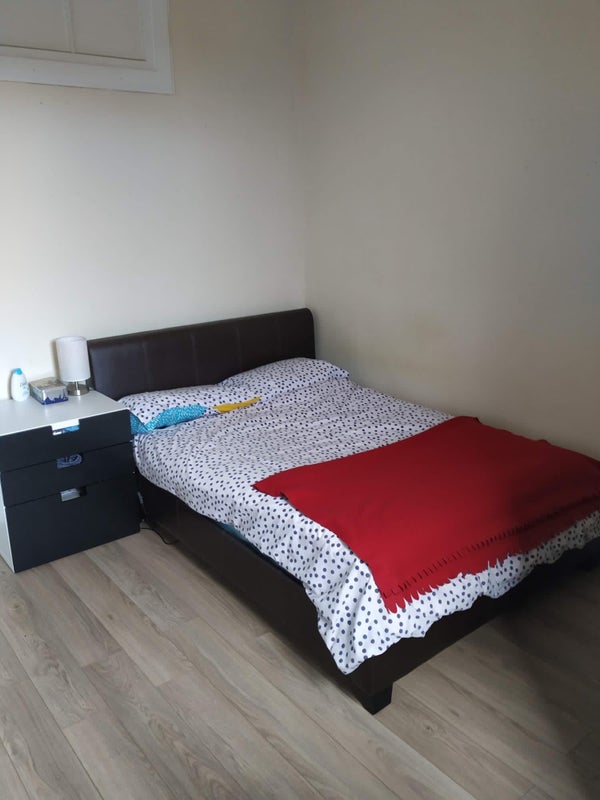 'Room for rent in Glasgow Southside' Room to Rent from SpareRoom