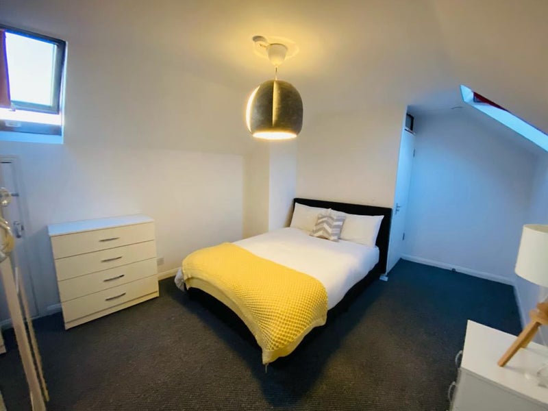 'Clean and Friendly House Share in Willesden Green' Room to Rent from