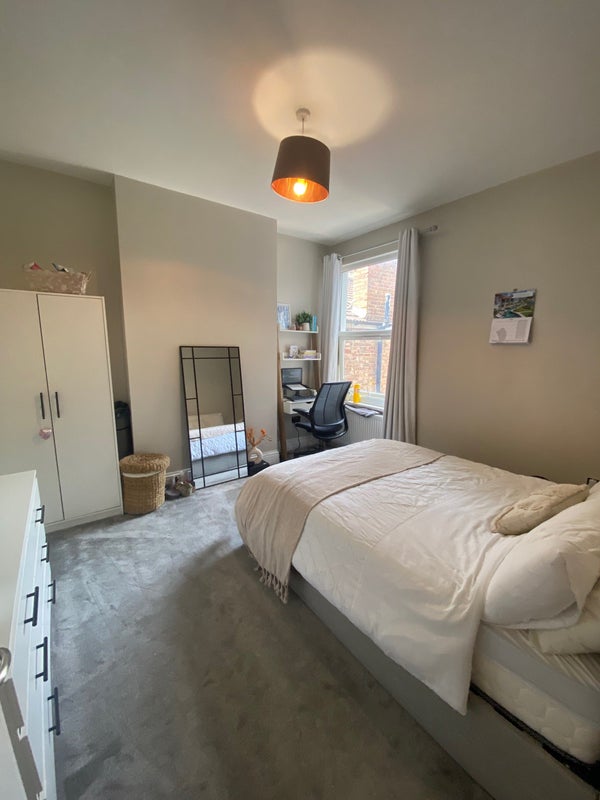 Photo 1: Smaller Room 