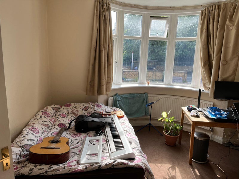 'Tulse/Herne Hill/Brixton, large room, 3 bed house' Room to Rent from