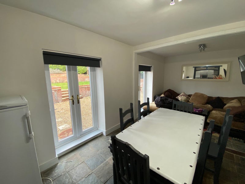 'Ensuite double bedroom Cranfield village MK43 0BJ' Room to Rent from