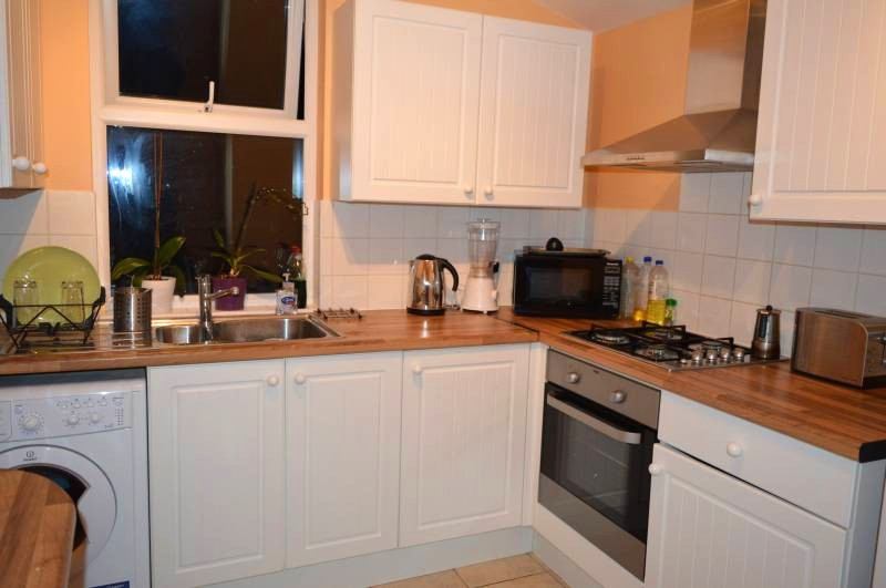 'Charming Double Ensuite Rm in Woolwich' Room to Rent from SpareRoom