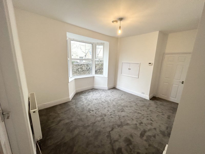 'Modern 1 Bed Flat In Plymouth City Centre' Room to Rent from SpareRoom