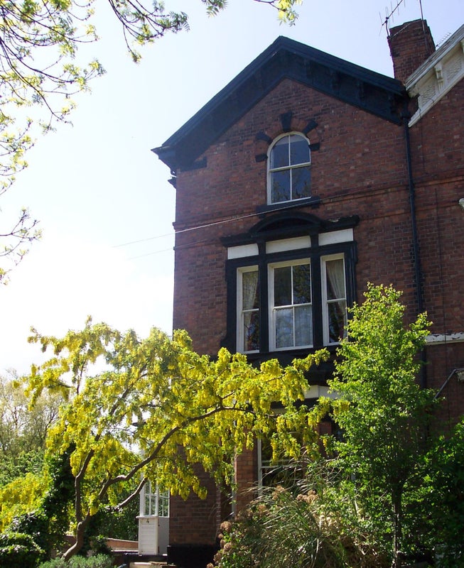 Photo 1: Quiet House