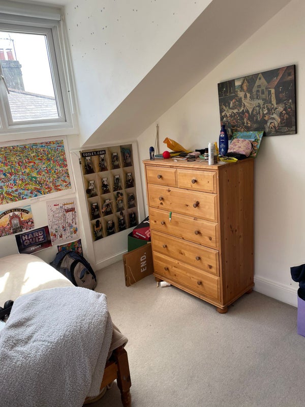 'LGBT Flatshare in NW' Room to Rent from SpareRoom