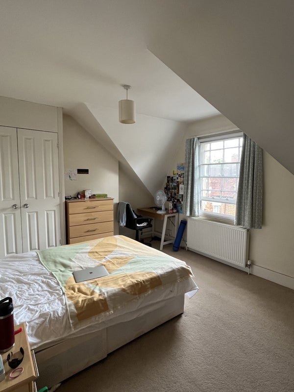 'Spacious Room in Jericho' Room to Rent from SpareRoom