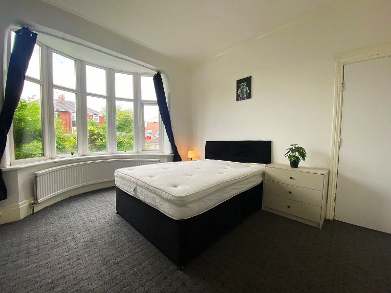 'Available Stylish Double Bedrooms In Bolton' Room to Rent from SpareRoom