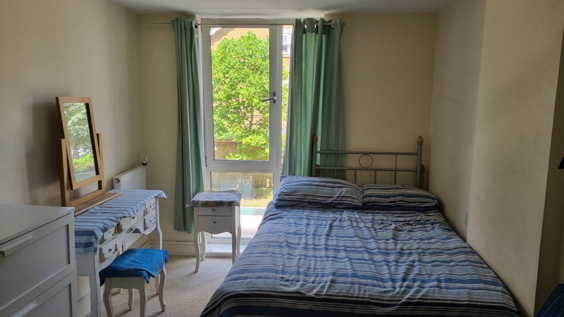 Photo 1: Large double room with wardrobe, Chest of drawers, dressing table, double bed, nice view