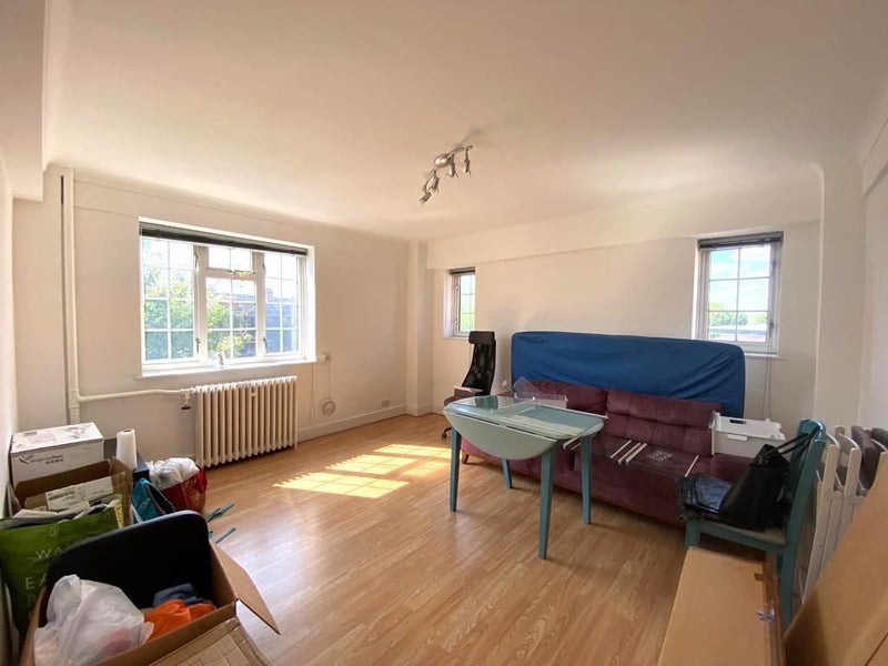 'Stamford Court, Goldhawk Road, W6' Room to Rent from SpareRoom