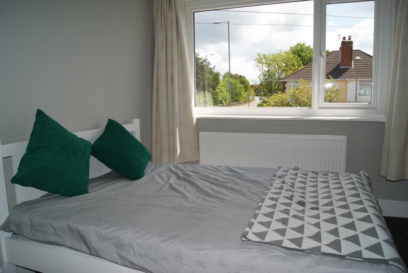 'Double Room, Sharston / Wythenshawe' Room to Rent from SpareRoom