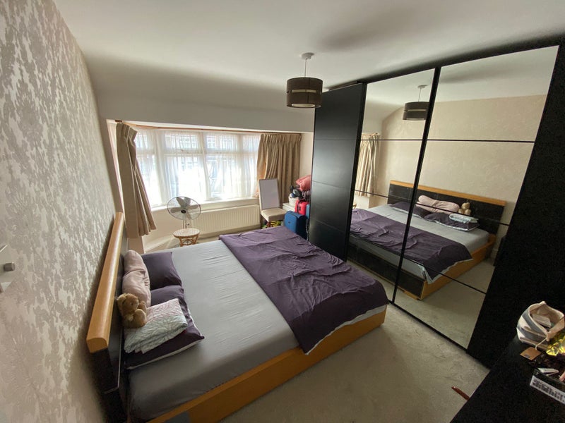 'Rooms for Rent in Windermere Avenue, Hornchurch' Room to Rent from