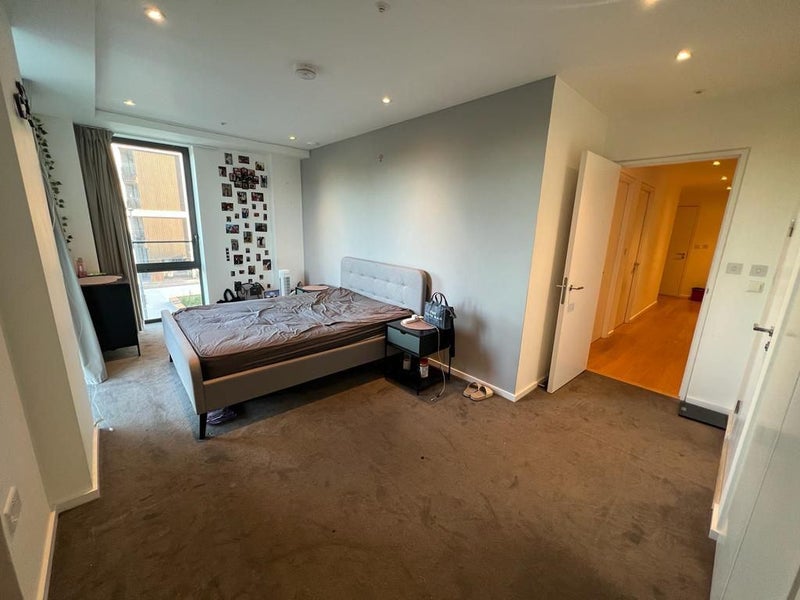 'Stratford Apartment Ensuite Double Room' Room to Rent from SpareRoom