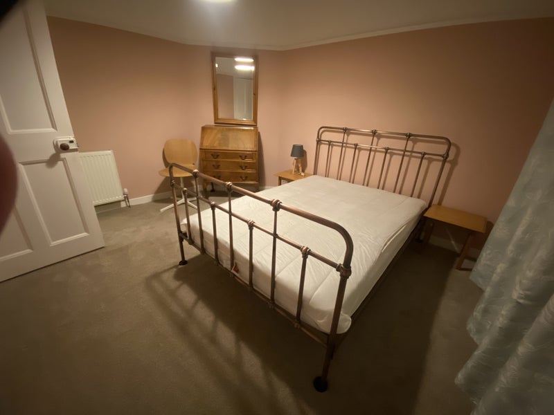 Photo 1: Your room - has built in wardrobe