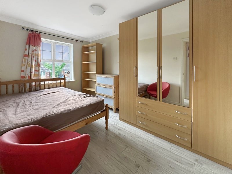 'Double Room for rent in Thamesmead ' Room to Rent from SpareRoom