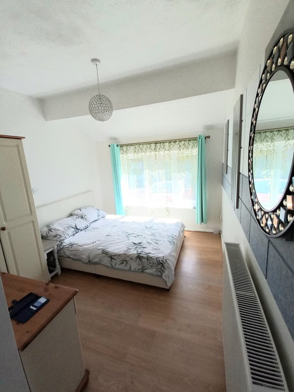 'Beautiful one bed flat.No Bills except electricity' Room to Rent from