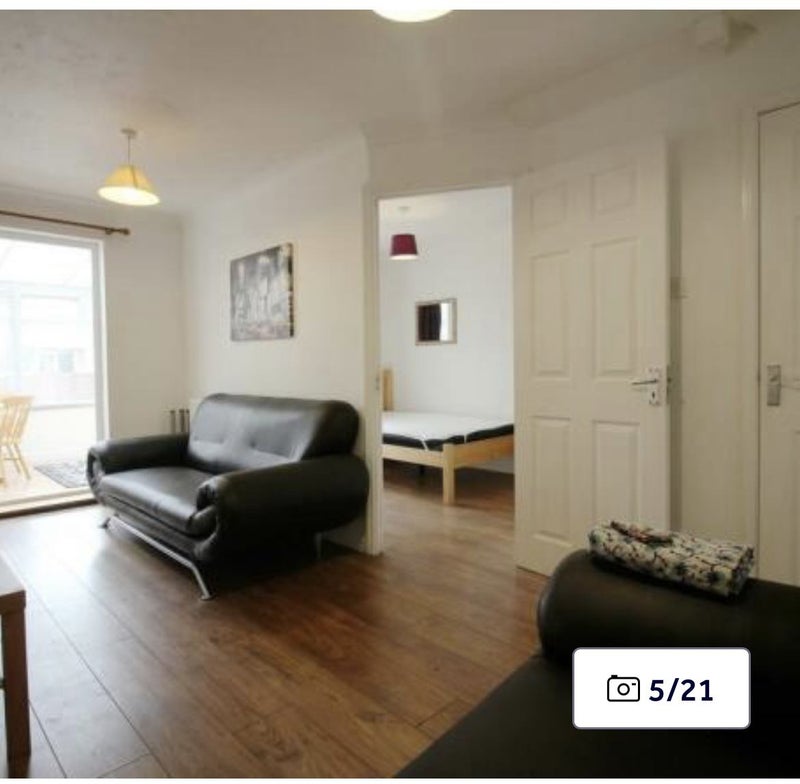 Photo 1: Room available in Fratton PO1 on 30/9 onwards 
