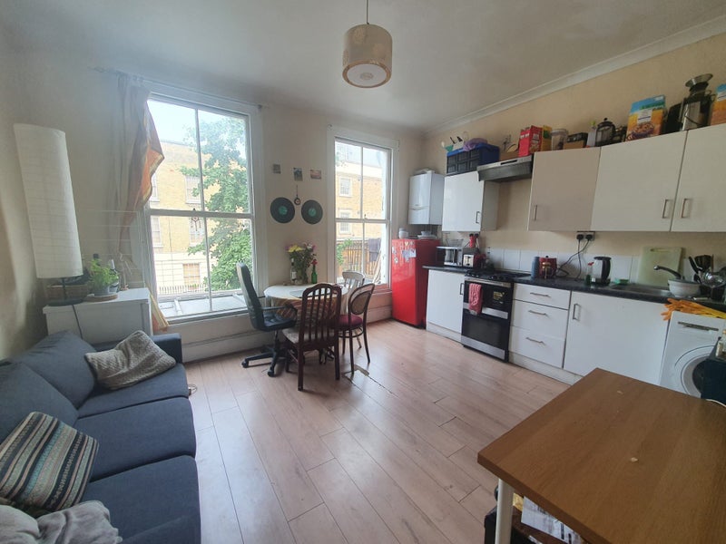 'Double Room To Rent In Kings Cross, Short Let' Room to Rent from SpareRoom