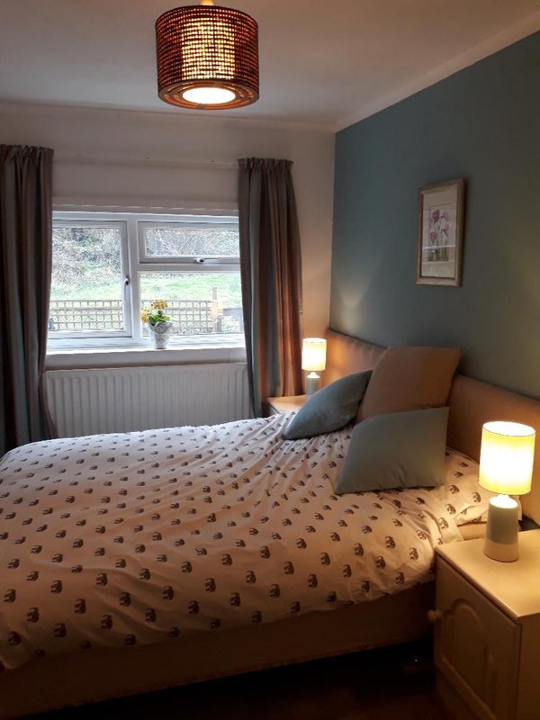 'Tranquil room in Coombe Dingle' Room to Rent from SpareRoom