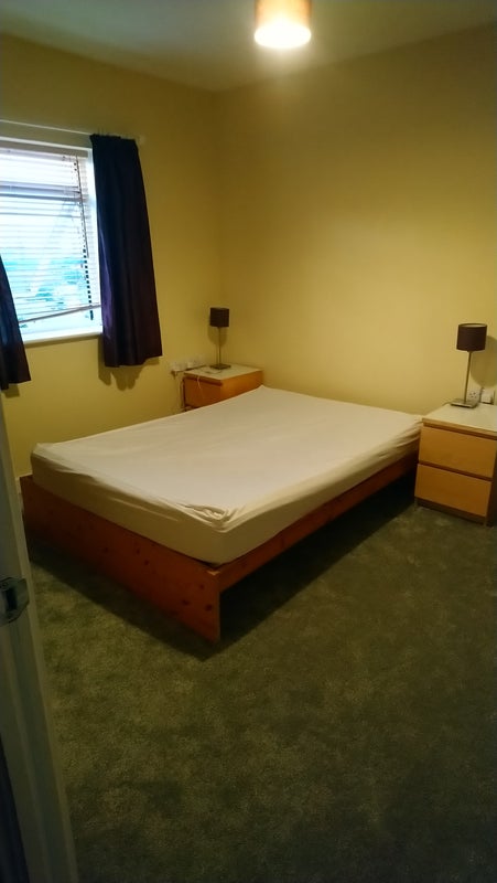 Photo 1: Bedroom (view 1)