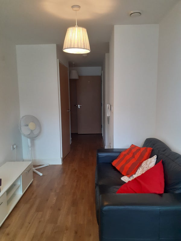 Photo 1: Living space