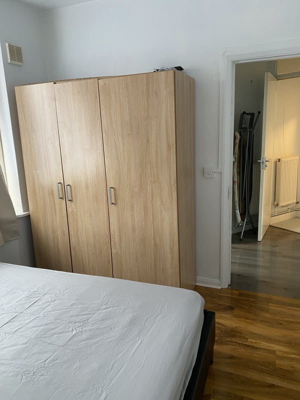 'Spacious, Clean & Modern Double room In Catford' Room to Rent from