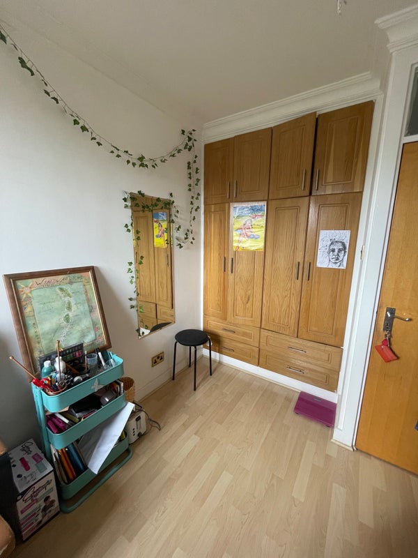 'Double room 5 mins walk to Dalston Junction' Room to Rent from SpareRoom