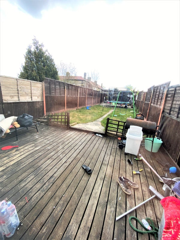 '2 Bedroom House In Dagenham £1675 Pcm' Room to Rent from SpareRoom