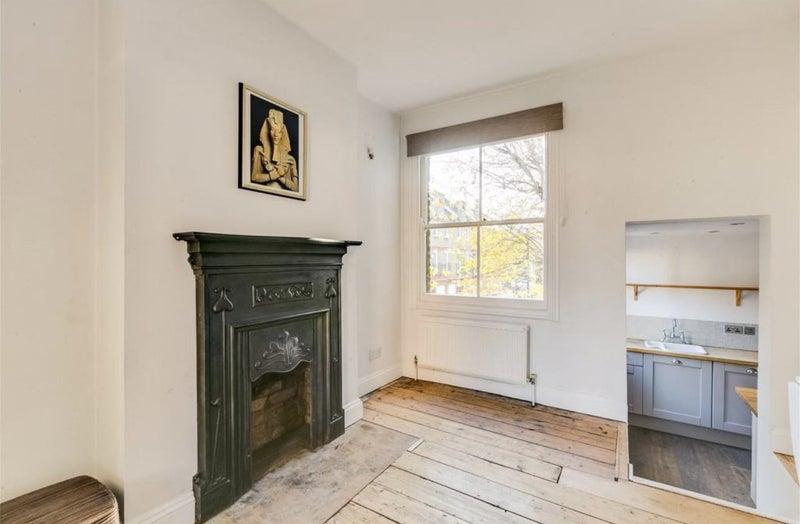 'Beautiful one bed Battersea flat' Room to Rent from SpareRoom