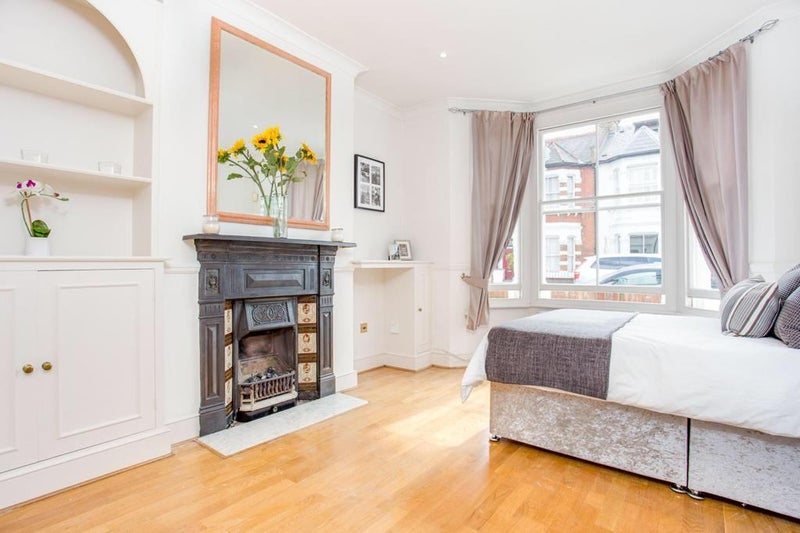 'Parsons Green Station 10min walk, Fulham Shops ' Room to Rent from