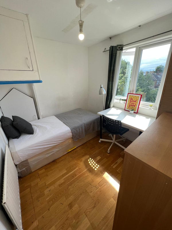 'Single room Wembley' Room to Rent from SpareRoom