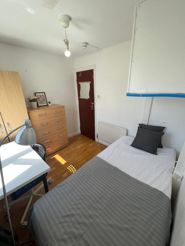 'Single room Wembley' Room to Rent from SpareRoom
