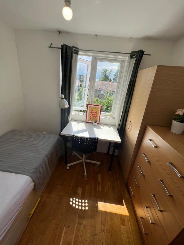 'Single room Wembley' Room to Rent from SpareRoom