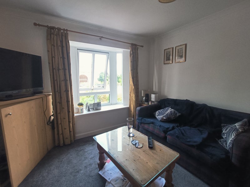 'Double room for rent in Abbeyhil (EH8) - Edinburgh' Room to Rent from ...