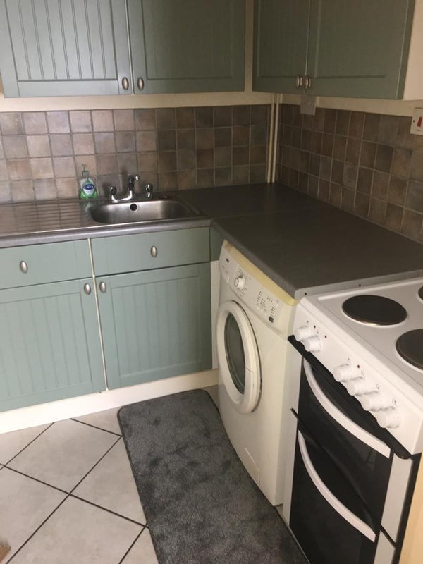 'Excellent 1 Bedroom Flat in Devizes Centre' Room to Rent from SpareRoom