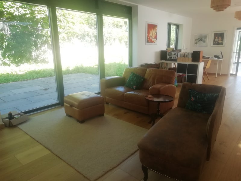 'Large modern house in Stratton area of Cirencester' Room to Rent from