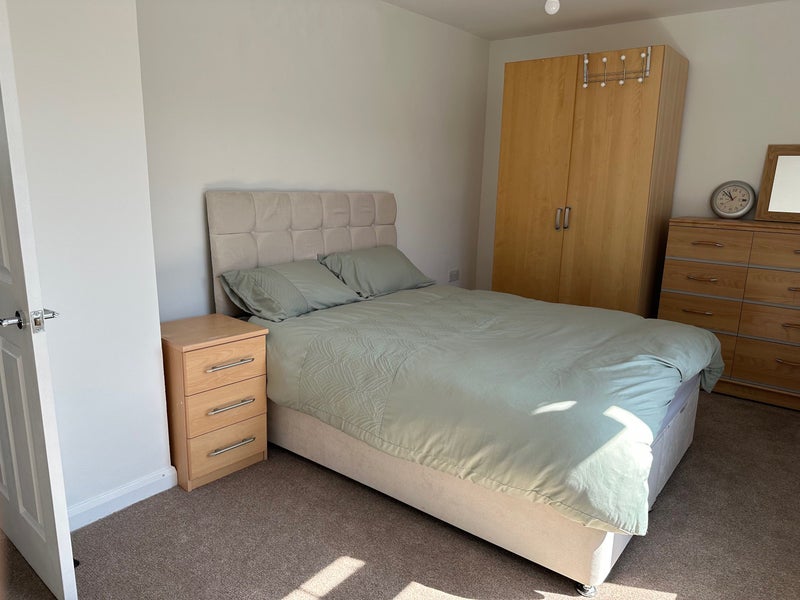 'Lovely double room available in Basildon' Room to Rent from SpareRoom