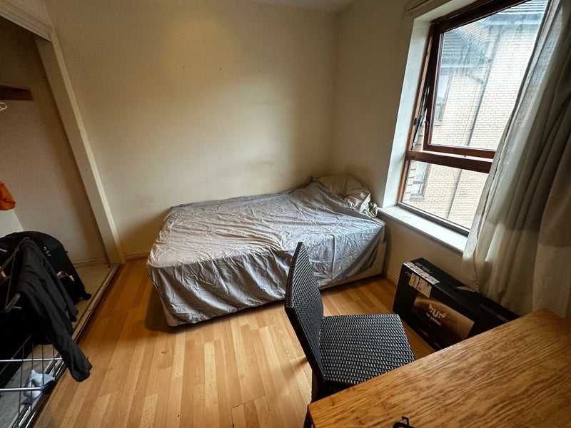 'Room Available west end near Glasgow university ' Room to Rent from