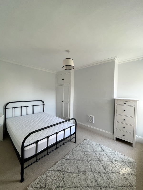 Photo 1: Room (Yours)