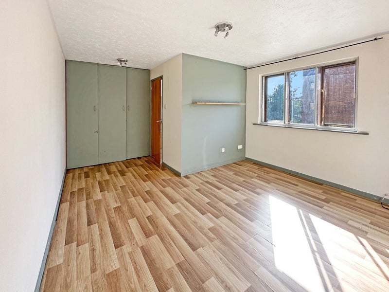 'Cumberland Place, Catford , SE6' Room to Rent from SpareRoom